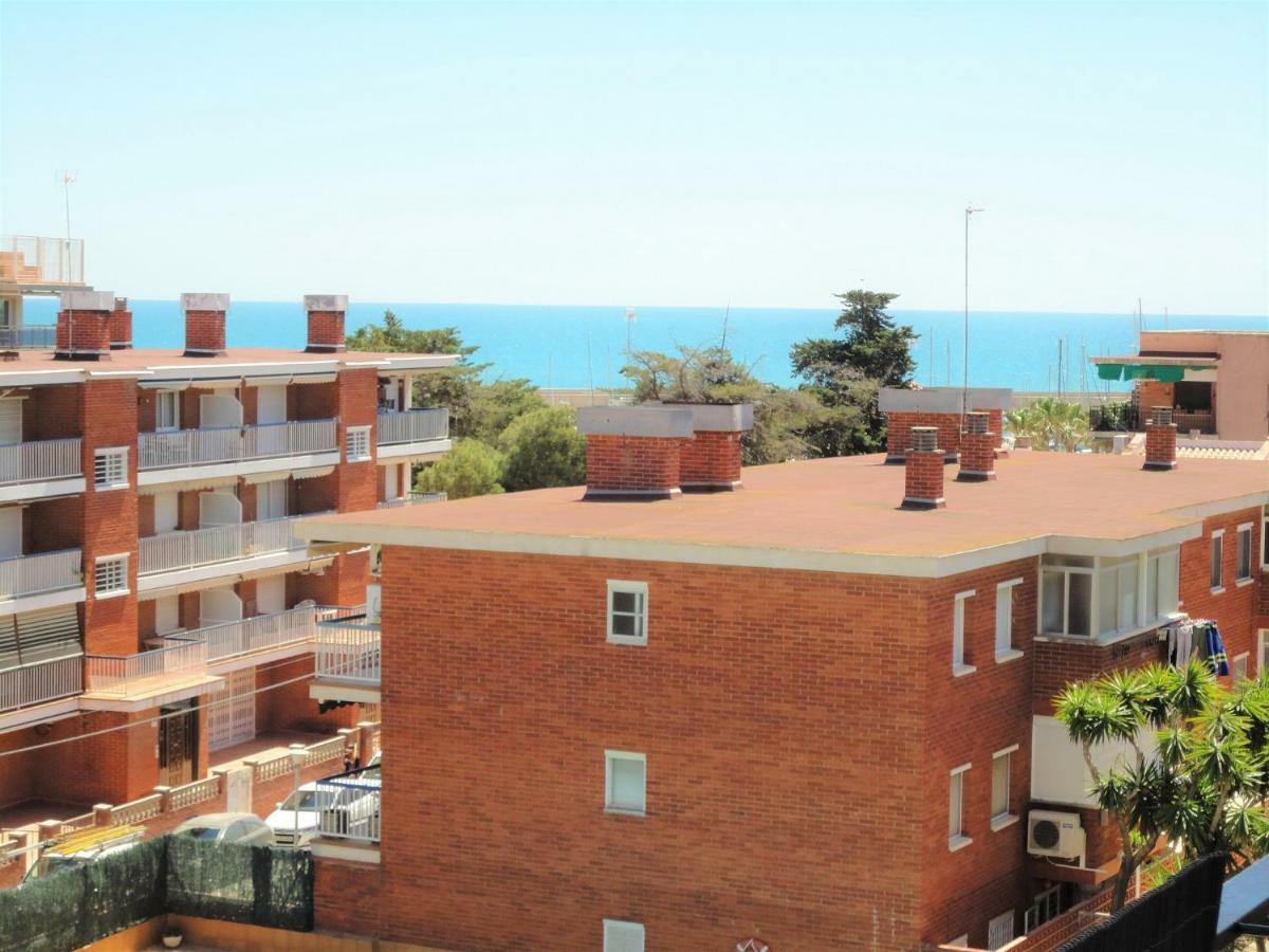 Lamoga-Sandi 4 2 Torredembarra Bagian luar foto