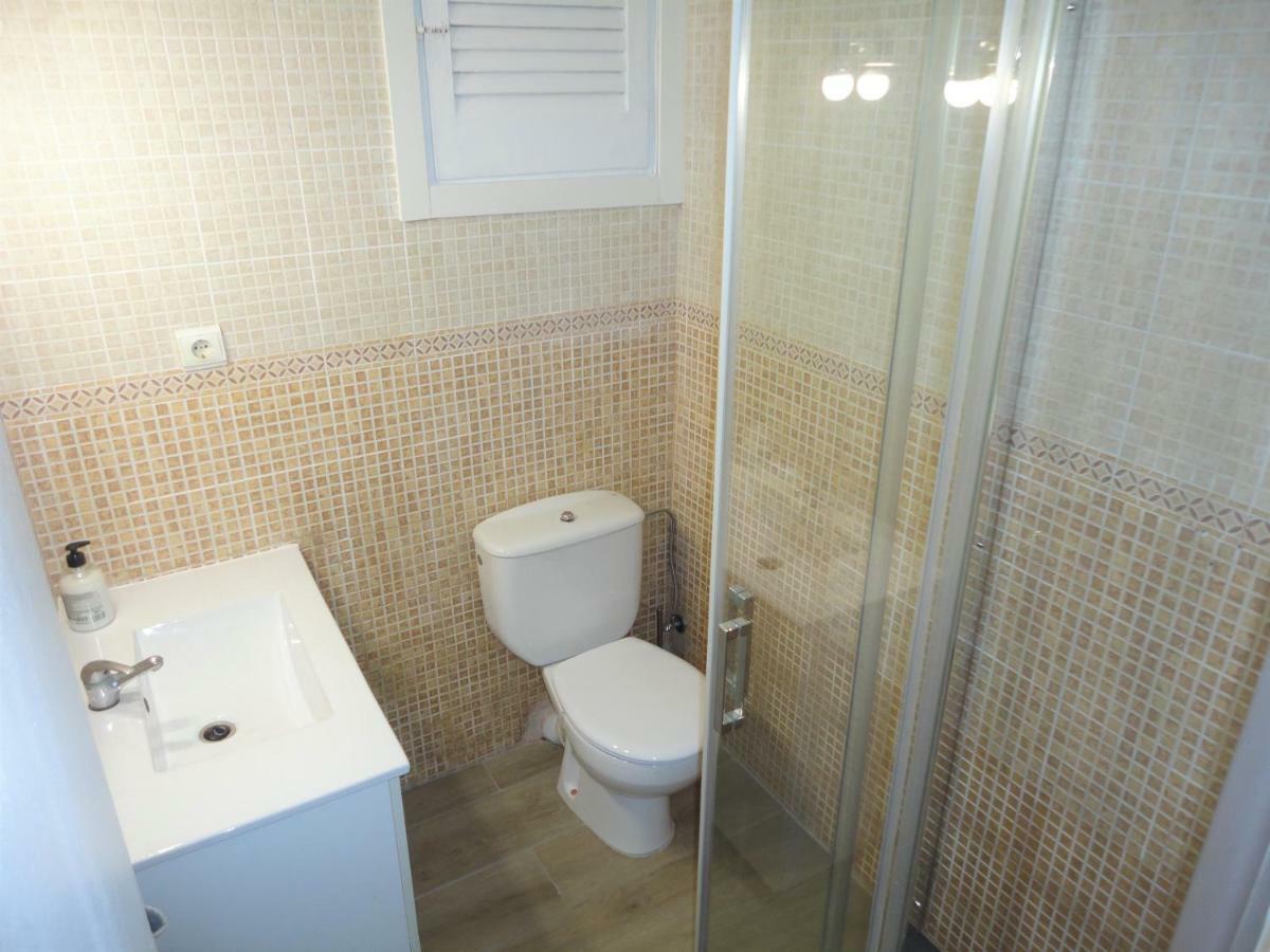 Lamoga-Sandi 4 2 Torredembarra Bagian luar foto