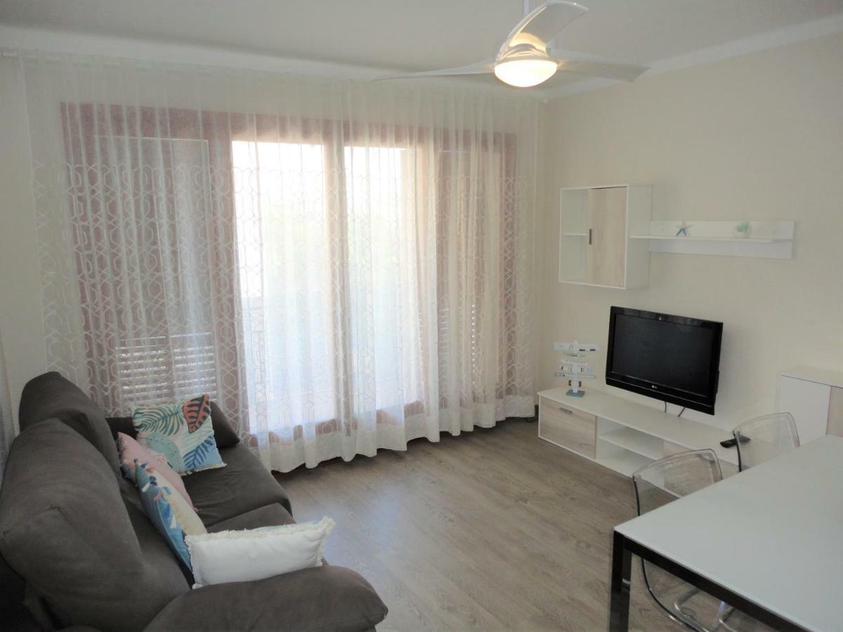 Lamoga-Sandi 4 2 Torredembarra Bagian luar foto